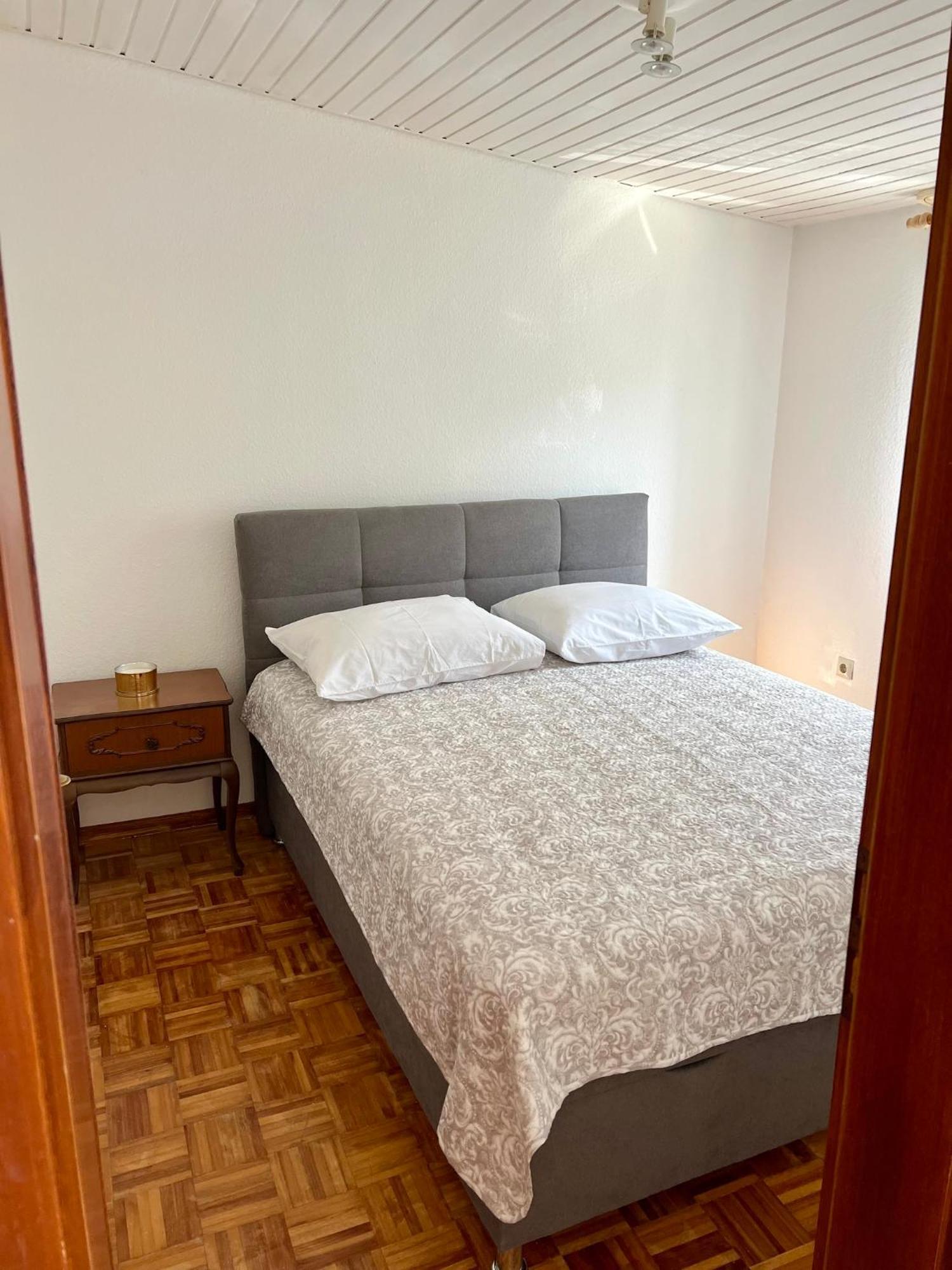 Apartment Jole Ражань Екстер'єр фото