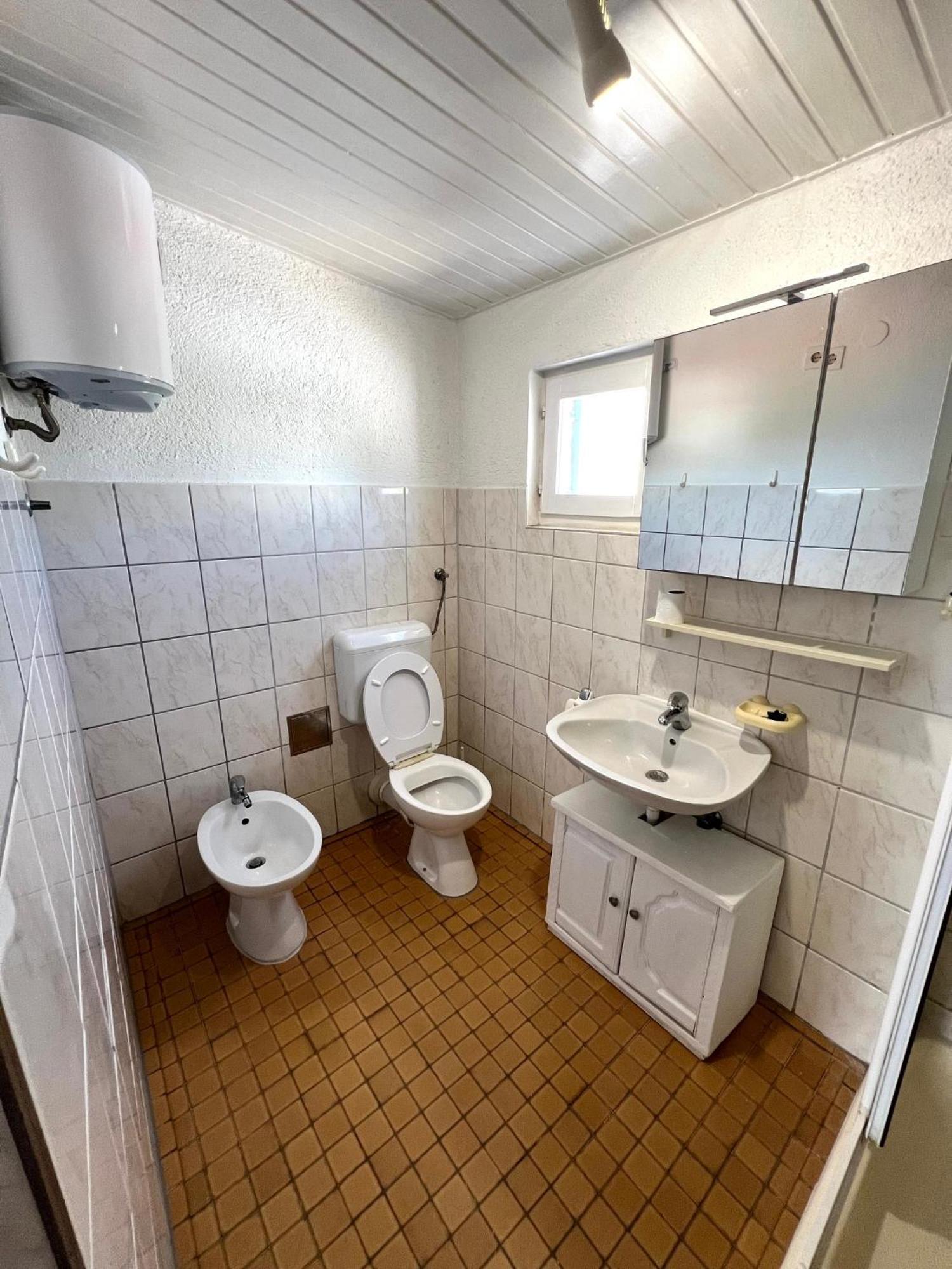Apartment Jole Ражань Екстер'єр фото